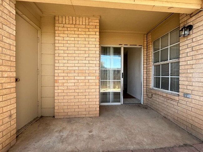 Building Photo - Duplex Across The Street From Costco & Eas...