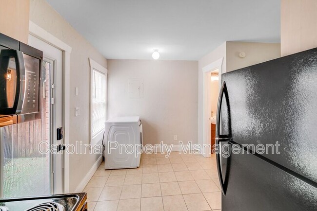 Building Photo - 638 Chipley Ave