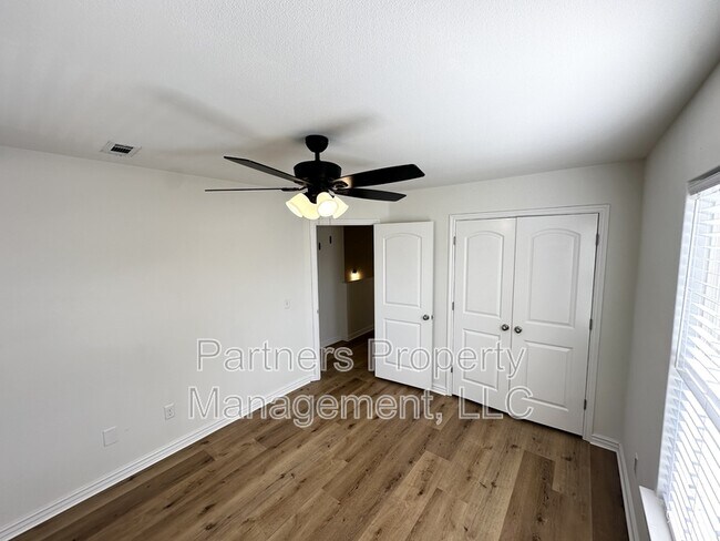 Building Photo - 12267 Rambling Rose Way