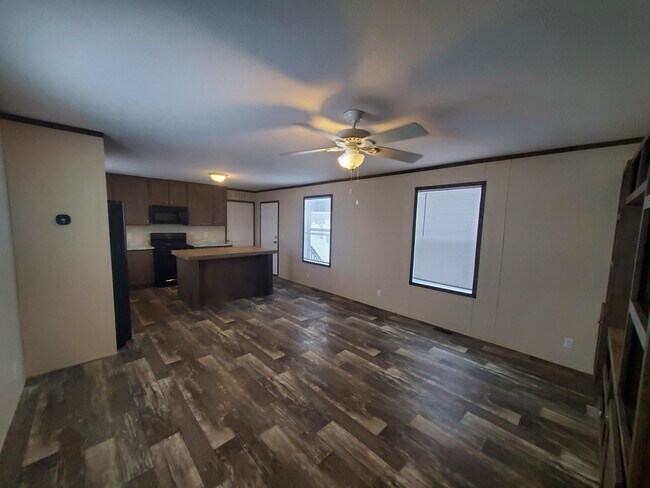 Building Photo - 45 Sparrow Hill Dr