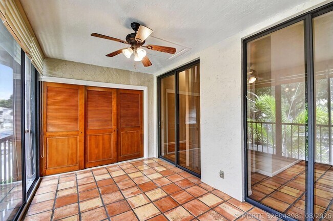 Building Photo - 5451 Verona Dr