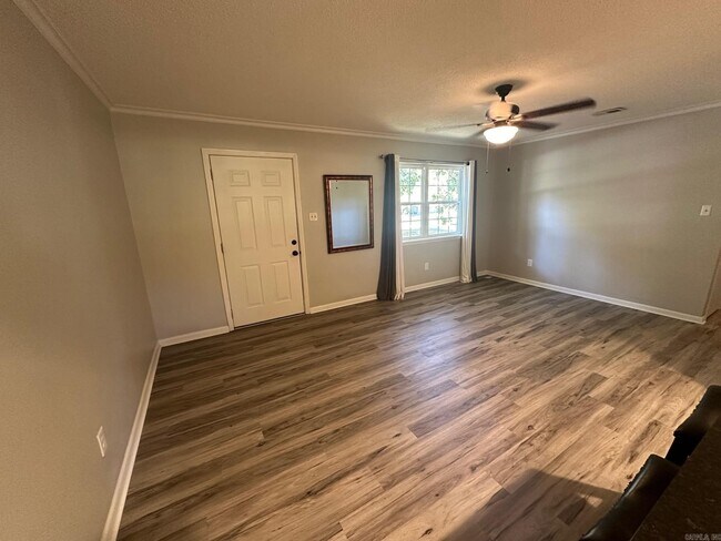 Building Photo - 2806 Hurricane Lake Rd