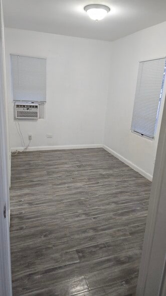 Building Photo - 1160 NW 29th Ter