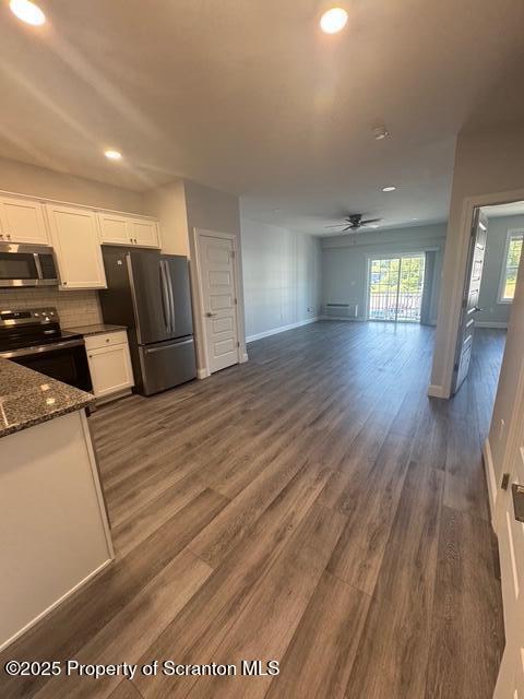 Building Photo - 402 Circle Dr