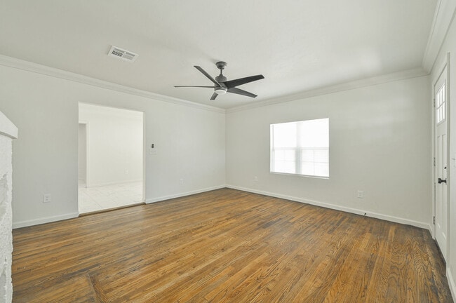 Building Photo - 1526 NW 45th St