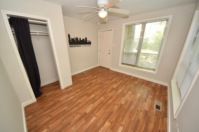 Building Photo - 4 Bed, 2 Bath Near UOM