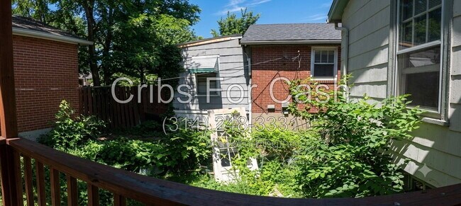 Building Photo - 7014 Greenway Ave