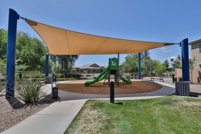Building Photo - Gilbert Gated Community 3 bed/2.5 bath Con...