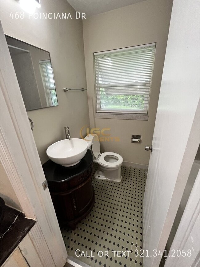 Building Photo - 468 Poinciana Dr