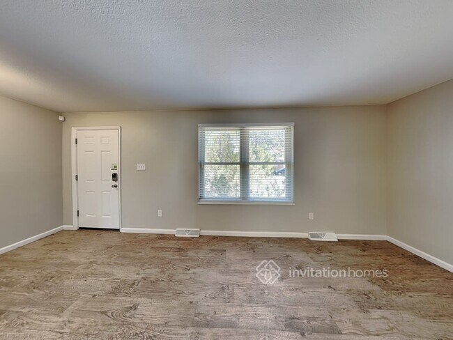 Building Photo - 3345 E 128th Pl