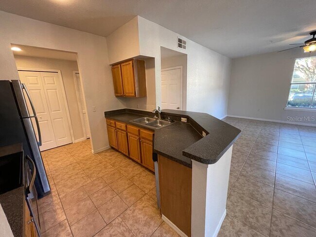 Building Photo - 6033 Westgate Dr