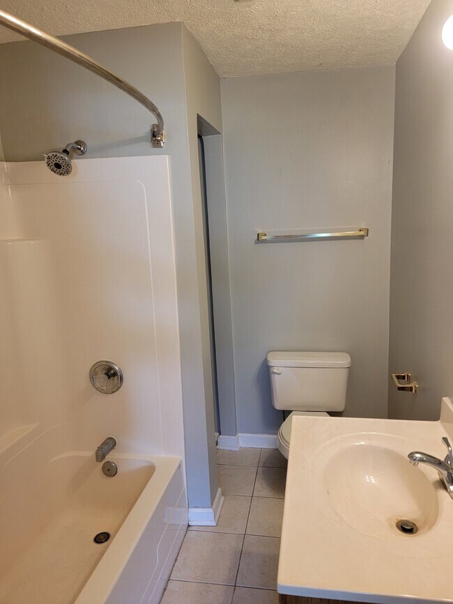 Building Photo - 801 Wingate Dr