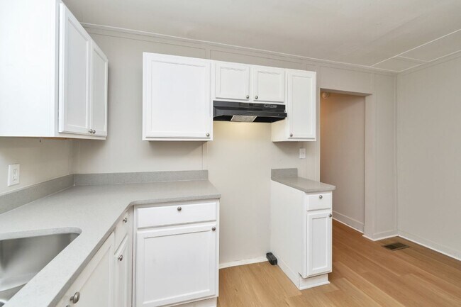 Building Photo - Stunning 4BR Renovation in Bessemer – Be the First to Live Here