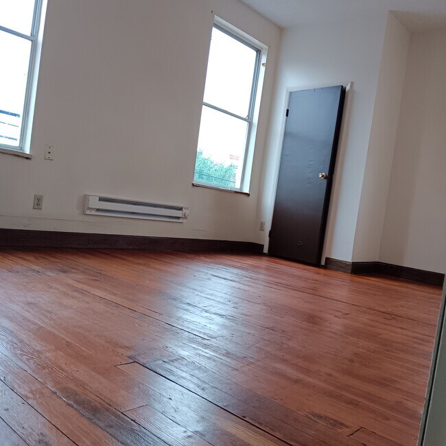 Building Photo - 2148 Auburn Ave