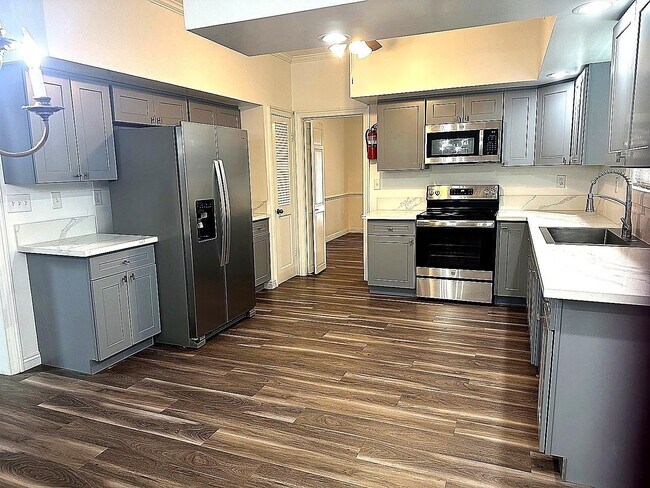 Building Photo - 6736 Kirby Trace Cove