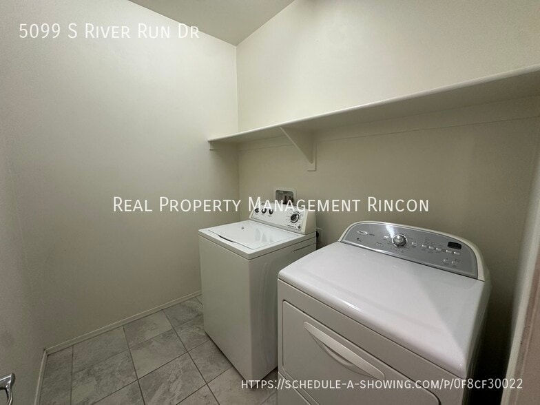 Building Photo - 5099 S River Run Dr