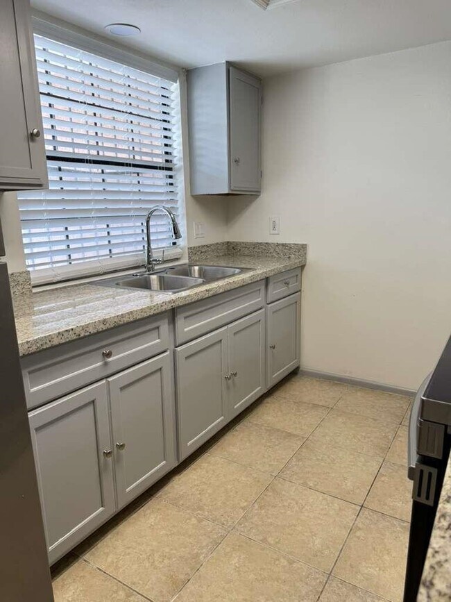 Building Photo - 5500 McPherson Rd