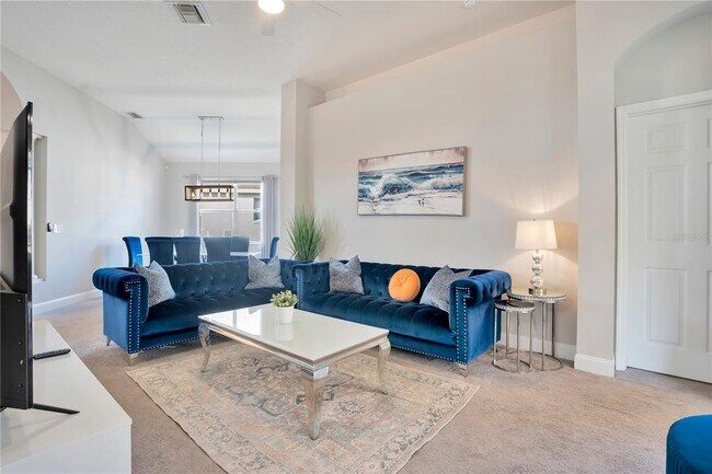 Building Photo - 544 Pineloch Dr