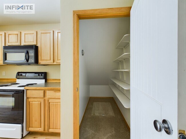 Building Photo - 3 Bedrooms | 2.5 Baths | 2-Car Garage