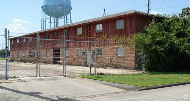 Primary Photo - 2805 Liberty Ave