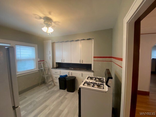 Building Photo - 27 Henley Rd