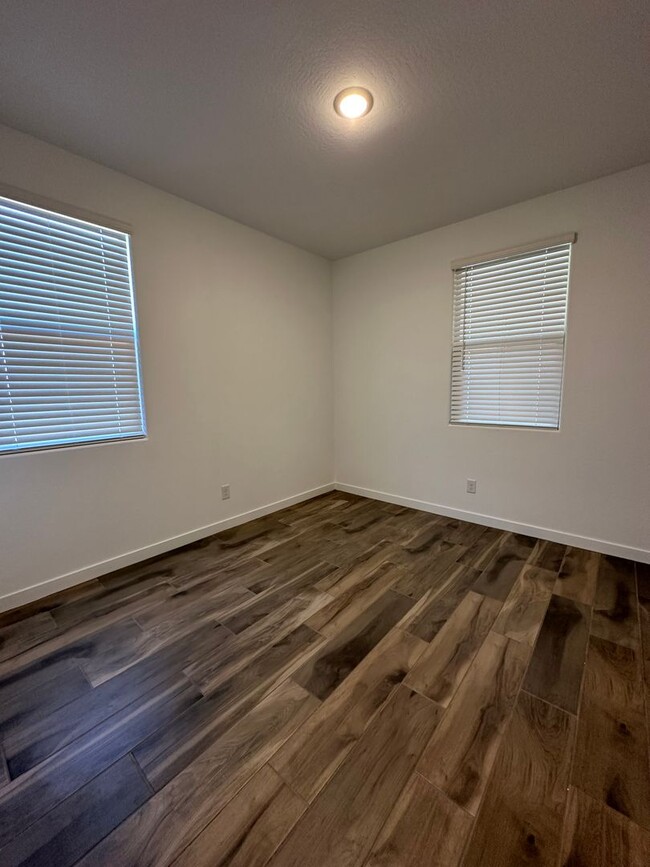 Building Photo - BRAND NEW HOME WARNER MEADOW GILBERT