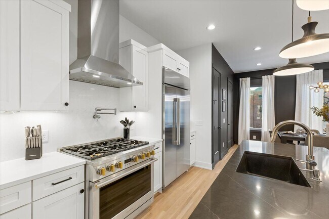 Building Photo - The Best Address in Germantown — Fully Furnished Executive Townhome, Move-In Ready | $8,995/Mo