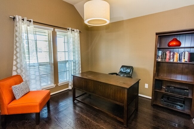 Building Photo - 27134 Postwood Manor Ct