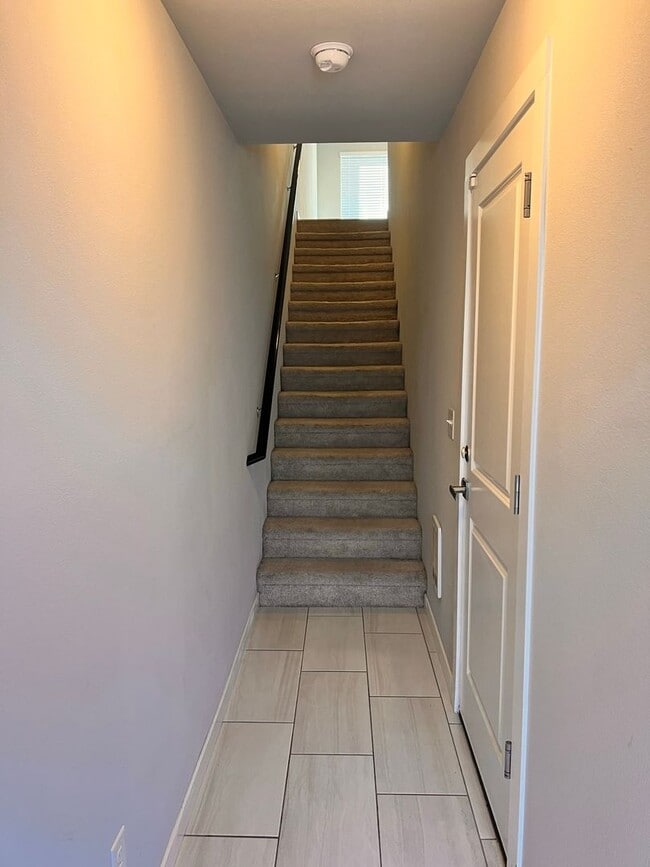 Building Photo - 3Bd/3Ba Lynnwood Townhouse