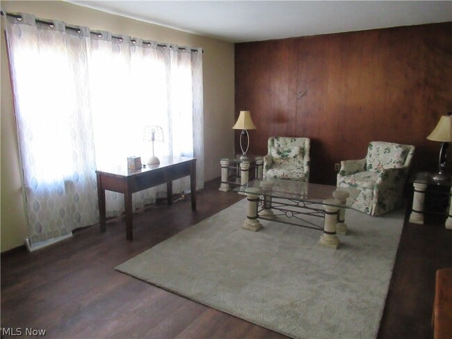 Building Photo - 7594 Southland Rd