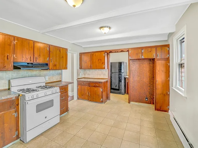 Building Photo - Charming 3-bedroom rental home in Waterbury
