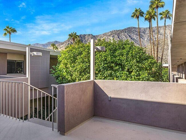 Building Photo - 2696 S Sierra Madre