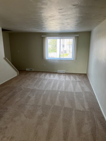 Building Photo - 59 Soltis Drive