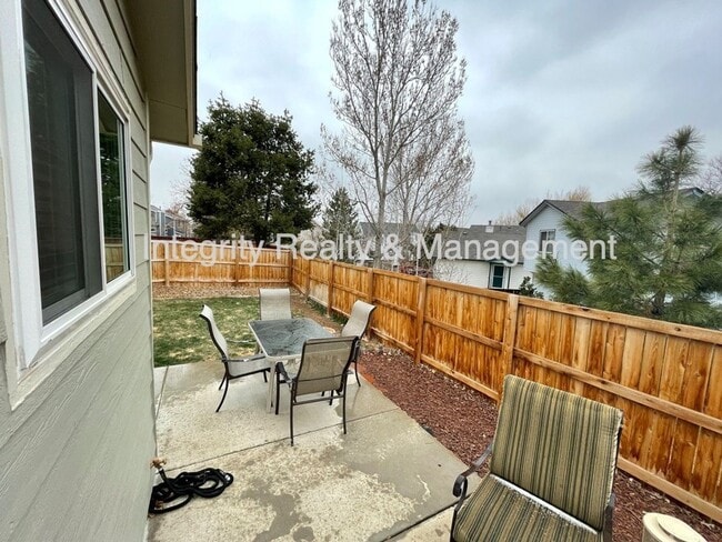 Building Photo - 475 E Chiswick Cir