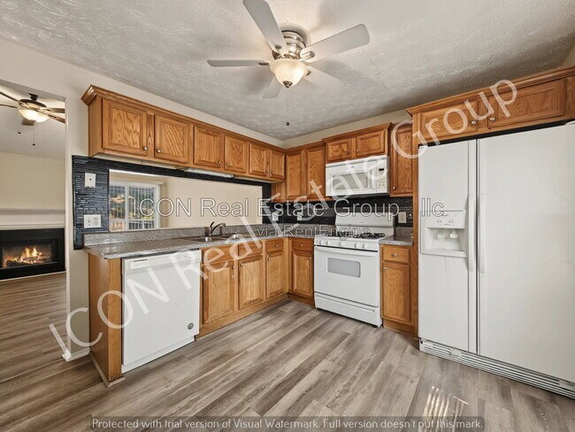 Building Photo - 893 Trace Cir NE