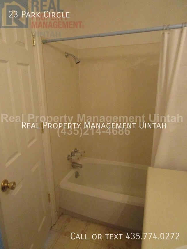 Building Photo - 23 Windy Park