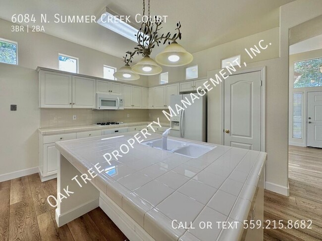 Building Photo - 6084 N Summer Creek Ct