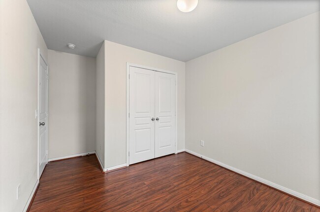 Building Photo - 1722 Ramsay Way