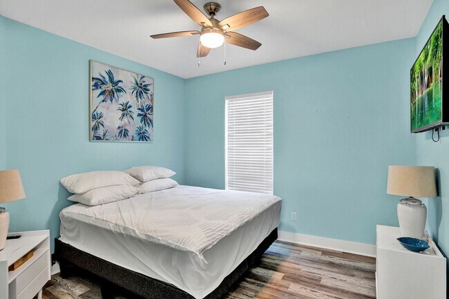 Building Photo - Luxury Beach Living Just Two Blocks from the Ocean – 4 Bed/3 Bath Fully Furnished Jacksonville Be...