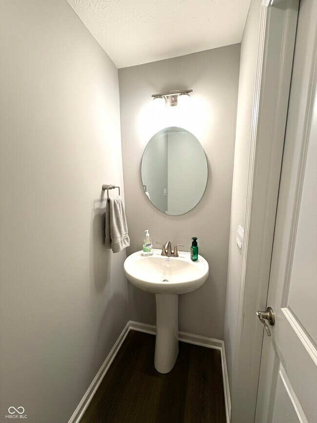 Building Photo - 6388 Yuma Ct