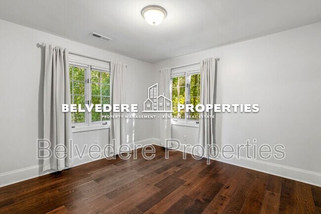 Building Photo - 4103 Oak Hollow Dr