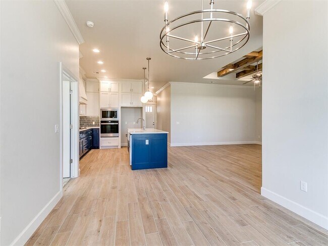 Building Photo - 13400 Sandoval Blvd