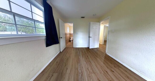 Building Photo - 4041 67th Ave N