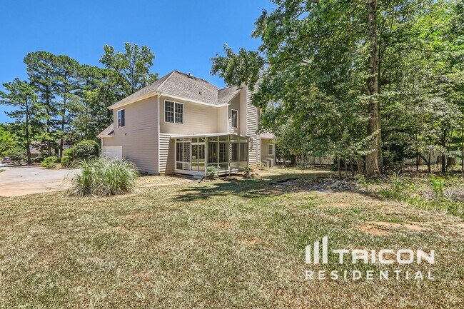 Building Photo - 115 Redspire Ln