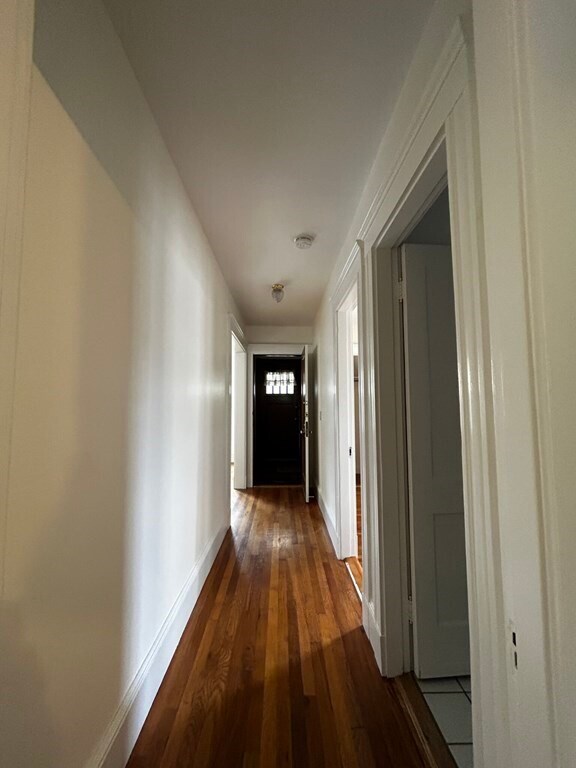 Building Photo - 27 Knoll St