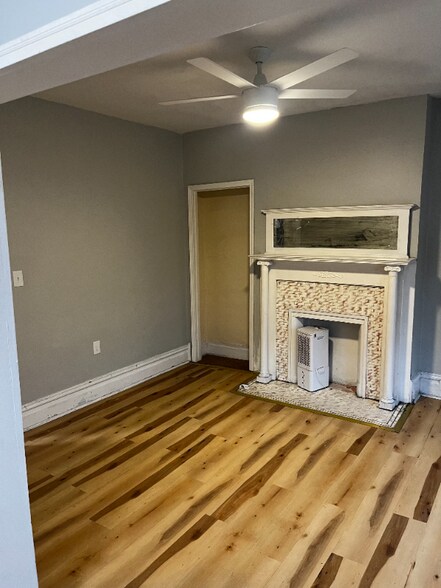 Building Photo - 7138 Race St