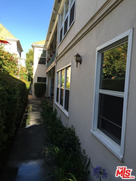 Building Photo - 312 S Reeves Dr