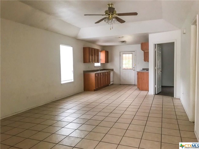 Building Photo - 1133 Misty Acres Dr