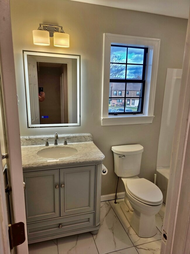 Building Photo - 69 Homestead Ln