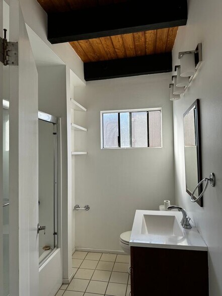 Building Photo - 1418 Abbot Kinney Blvd